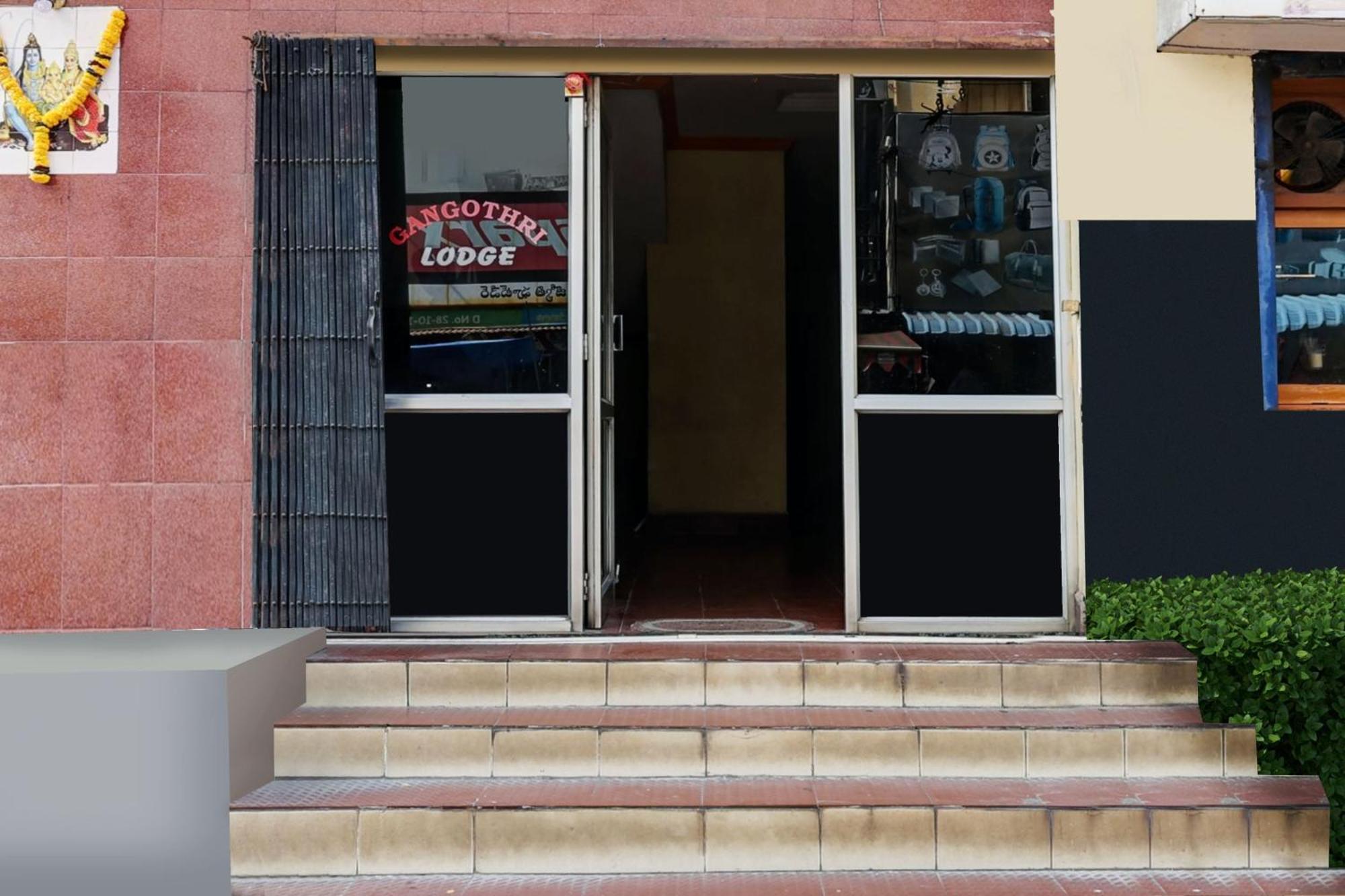 Hotel O Gangothri Lodge Visákhapatnam Kültér fotó
