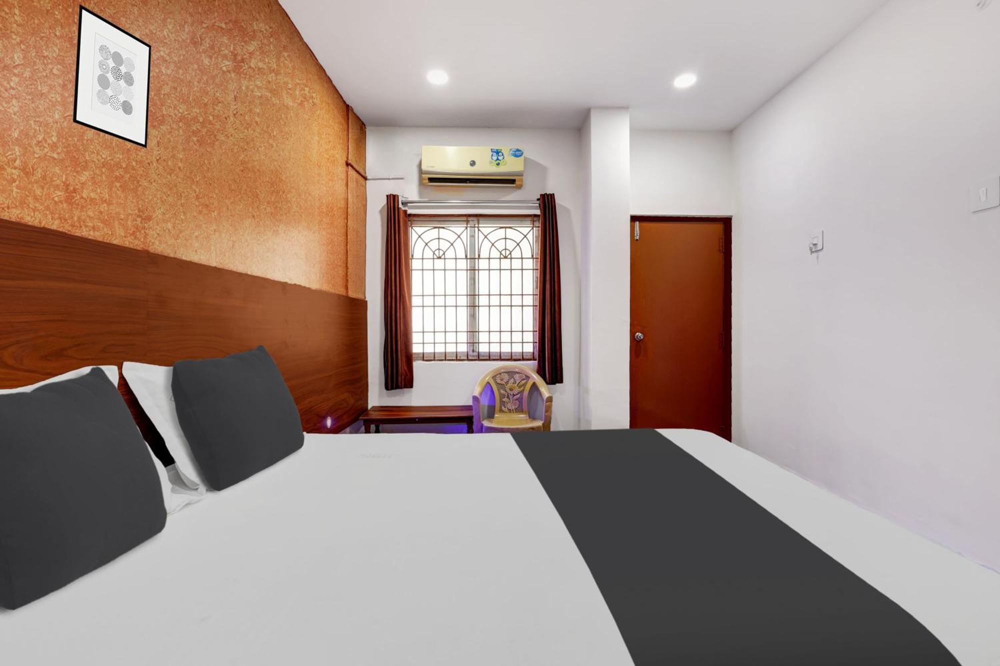 Hotel O Gangothri Lodge Visákhapatnam Kültér fotó